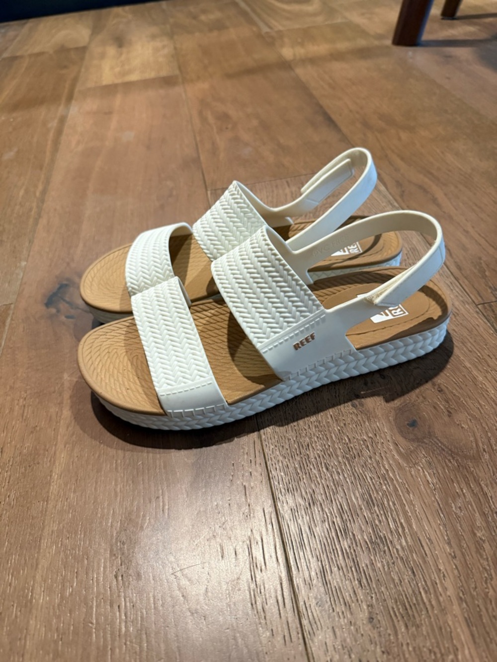 Reef Women’s White Woven Slingback Sandals
